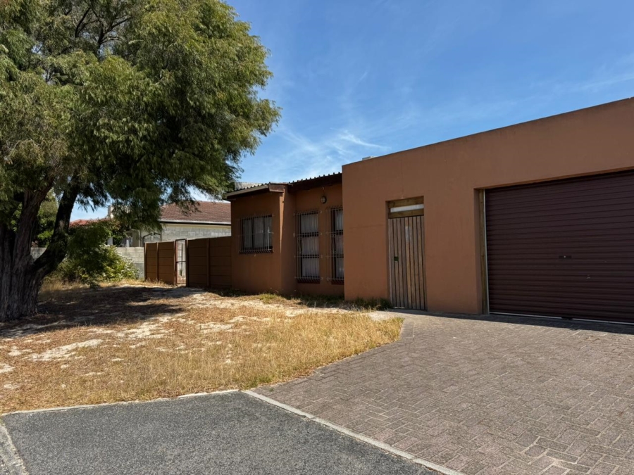 4 Bedroom Property for Sale in Belhar Western Cape